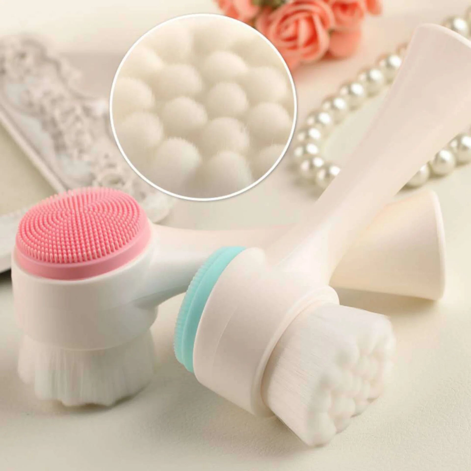 Silicone Facial Cleansing Brush.